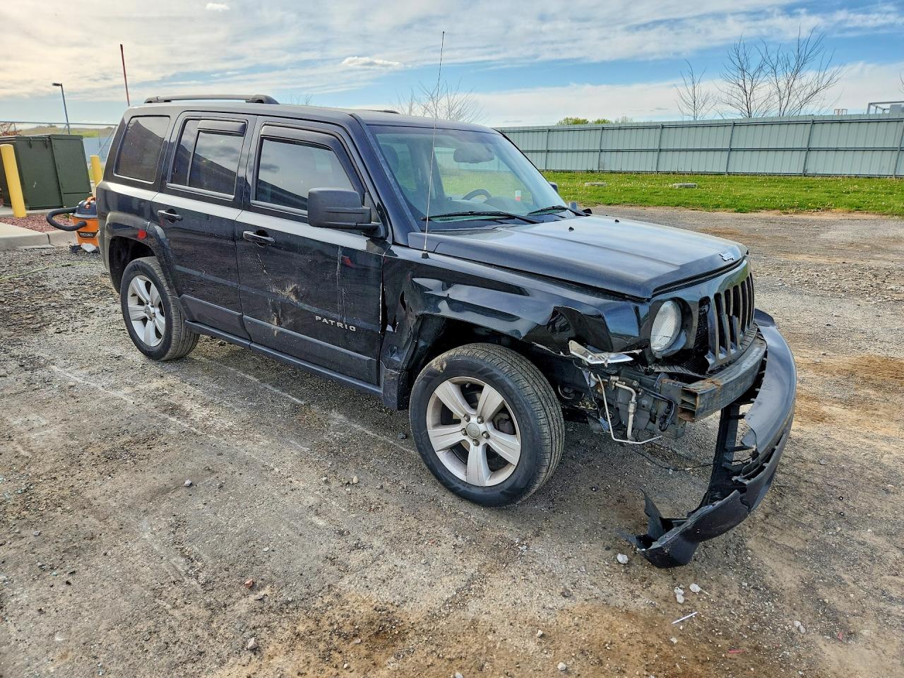 2015 Jeep Patriot Latitude Black vin: 1C4NJRFBXFD153891