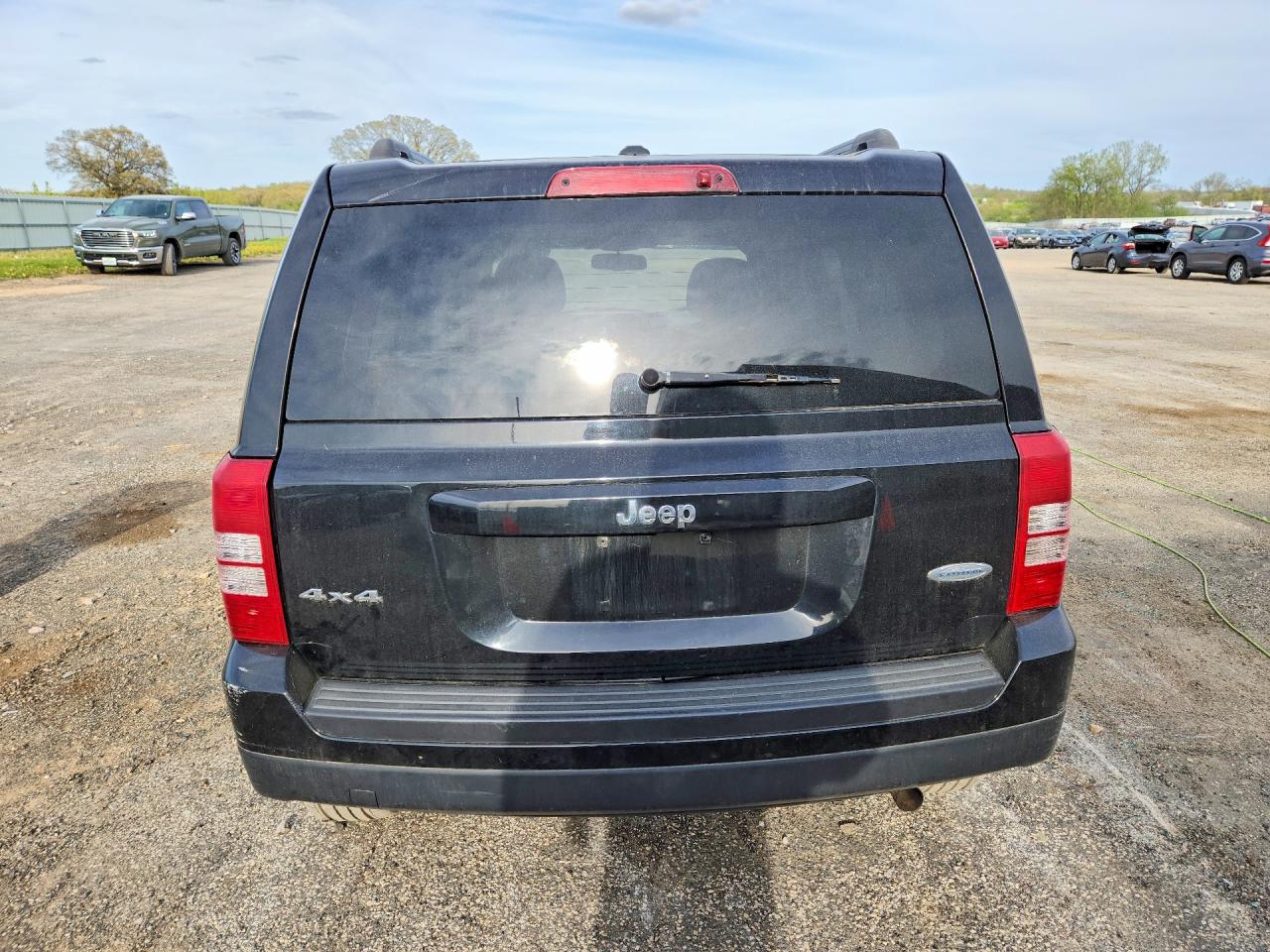 2015 Jeep Patriot Latitude Black vin: 1C4NJRFBXFD153891