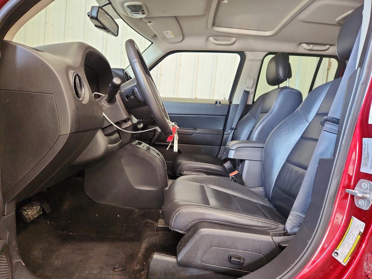 2015 Jeep Patriot Latitude Red vin: 1C4NJRFBXFD154491