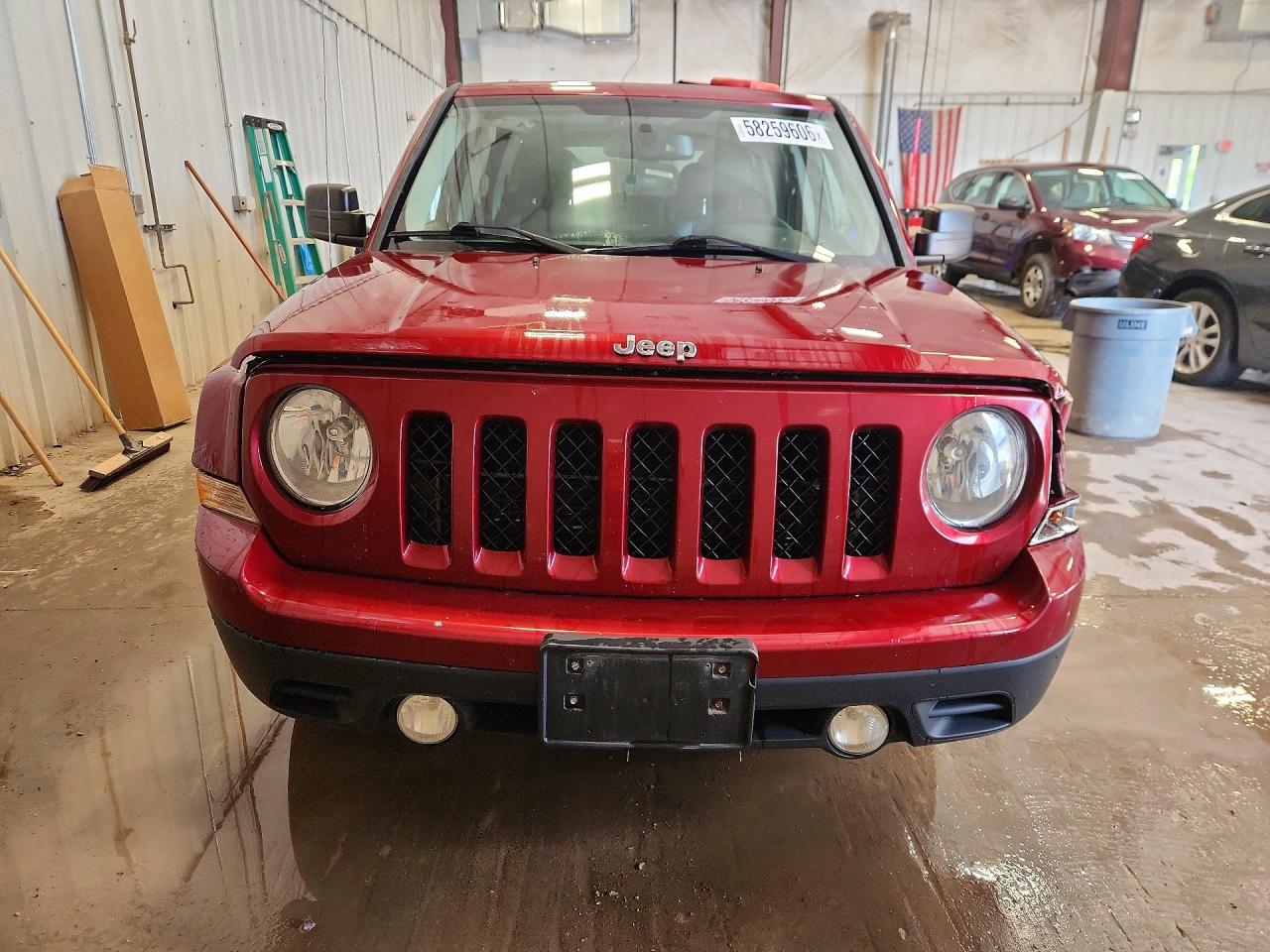 2015 Jeep Patriot Latitude Red vin: 1C4NJRFBXFD154491