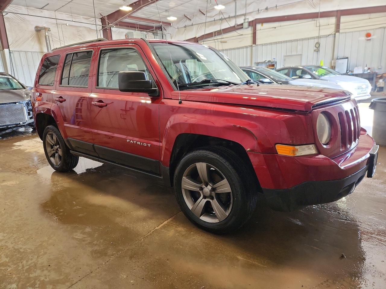 2015 Jeep Patriot Latitude Red vin: 1C4NJRFBXFD154491
