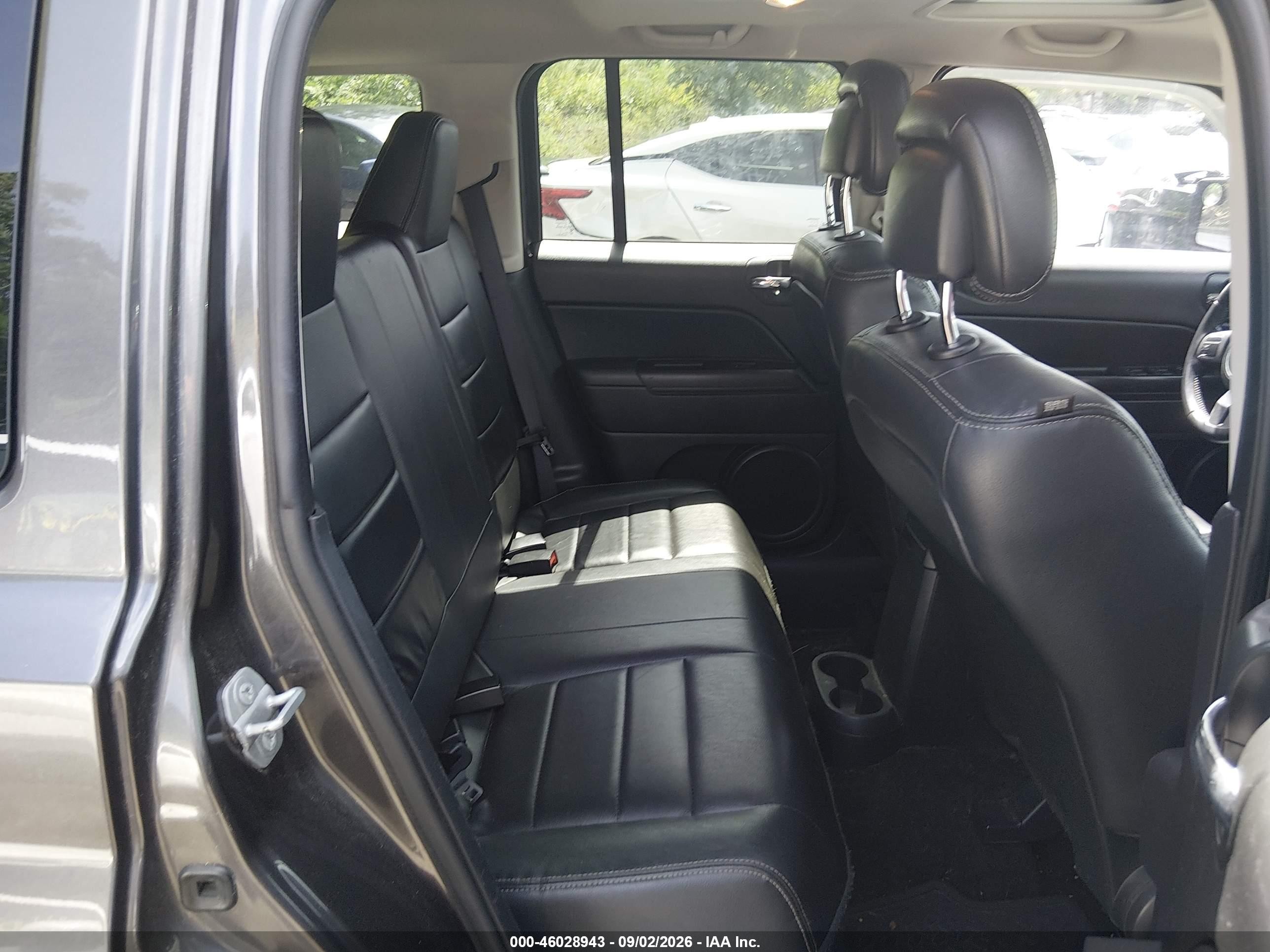 2015 Jeep Patriot High Altitude Edition Beige vin: 1C4NJRFBXFD218092