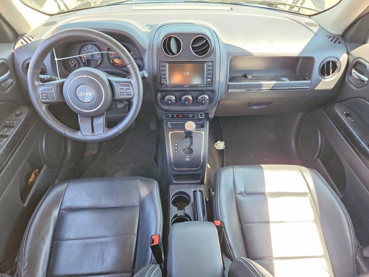 2015 Jeep Patriot Latitude Черный vin: 1C4NJRFBXFD412153