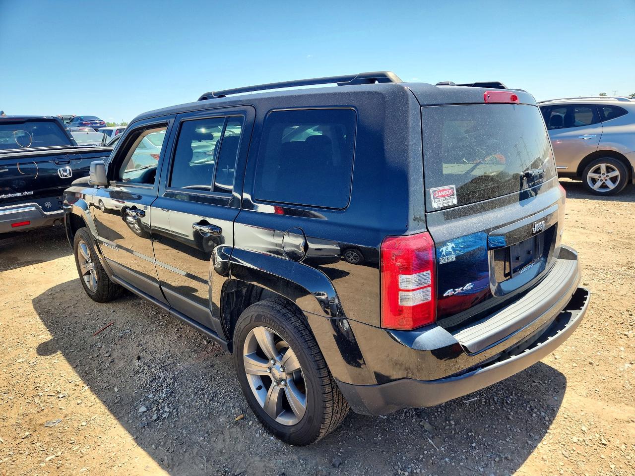 2015 Jeep Patriot Latitude Черный vin: 1C4NJRFBXFD412153