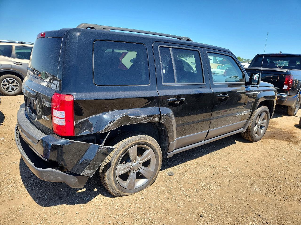 2015 Jeep Patriot Latitude Черный vin: 1C4NJRFBXFD412153