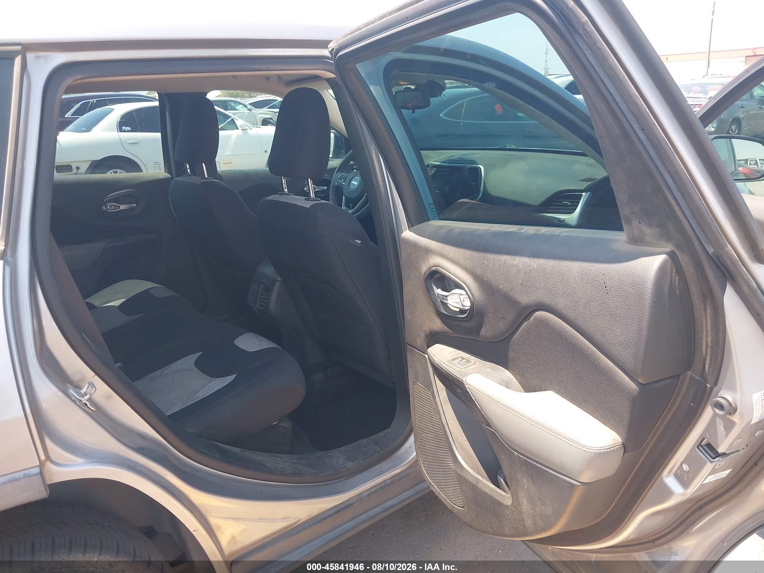 2014 Jeep Cherokee Sport Silver vin: 1C4PJLAB0EW109981