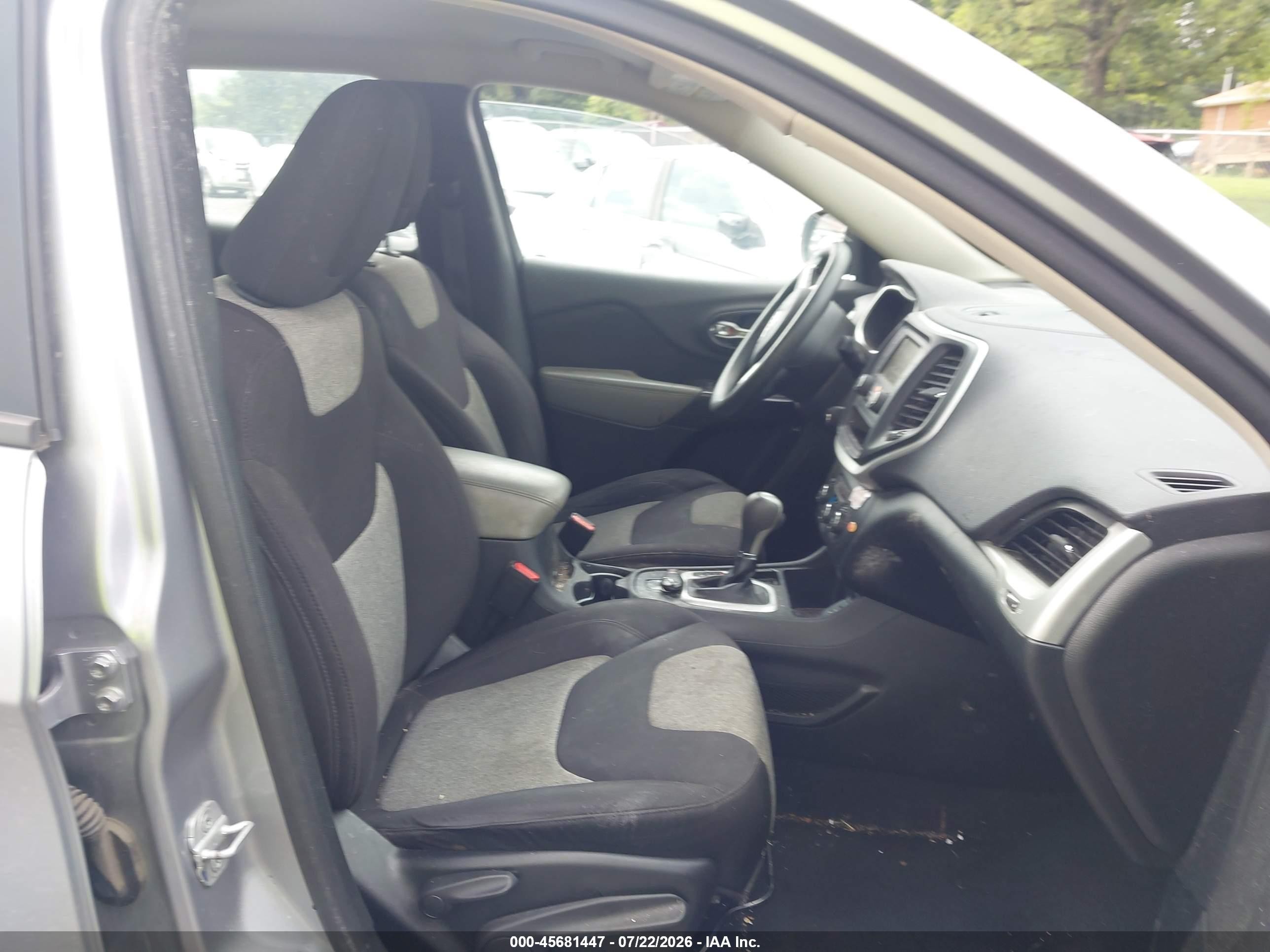 2014 Jeep Cherokee Sport Silver vin: 1C4PJLAB0EW112993