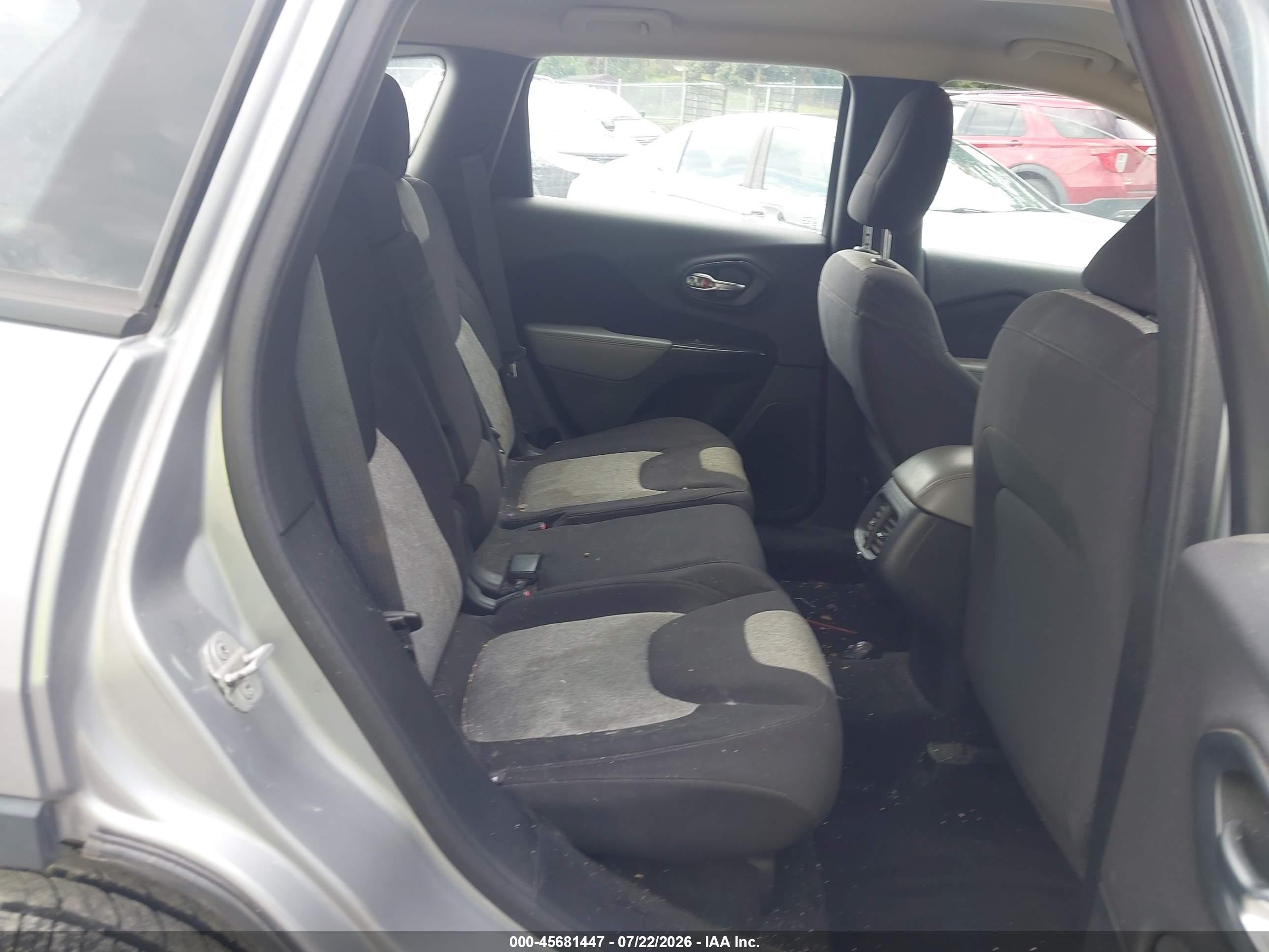 2014 Jeep Cherokee Sport Silver vin: 1C4PJLAB0EW112993