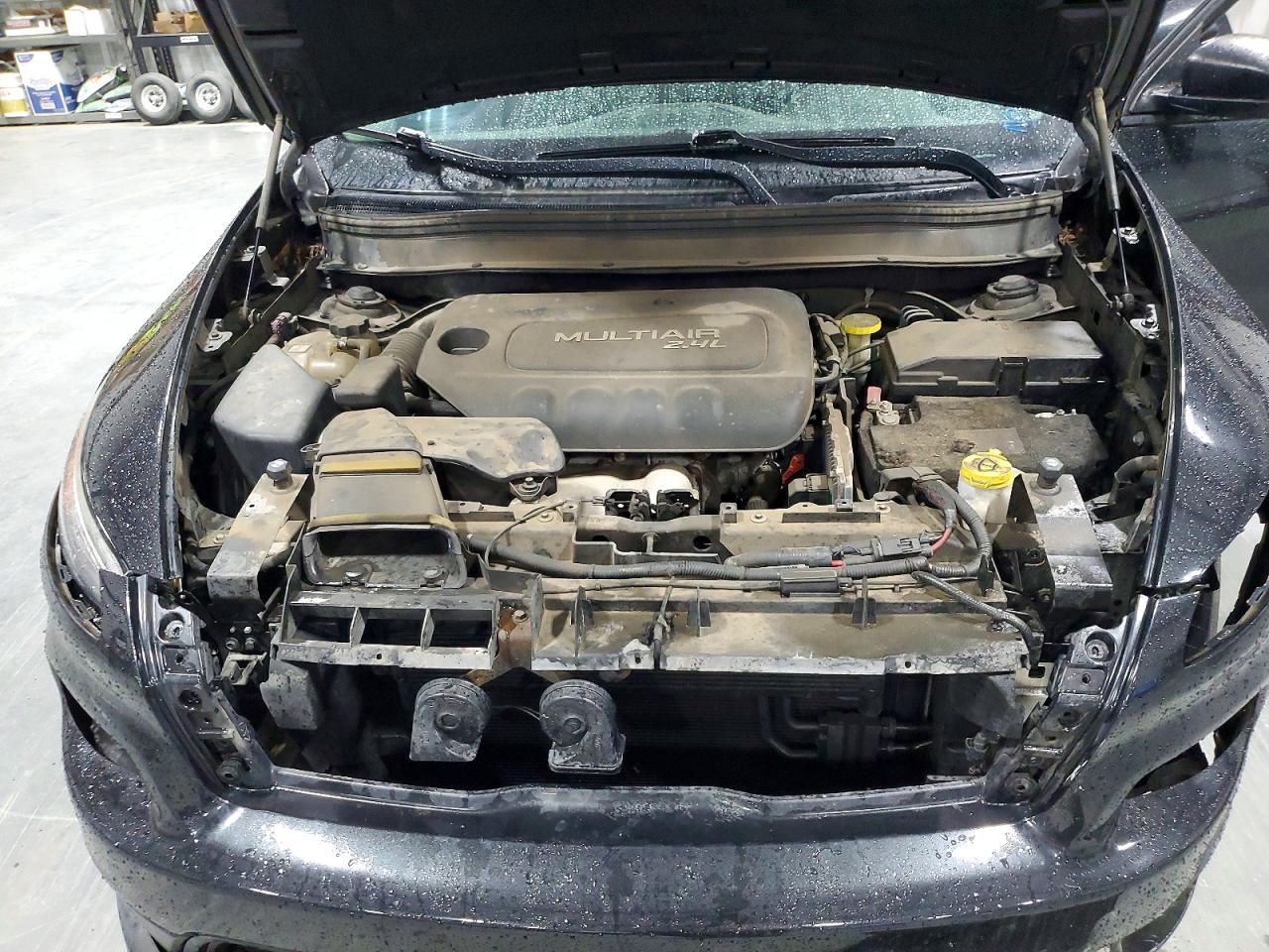 2015 Jeep Cherokee Sport Черный vin: 1C4PJLAB0FW566002