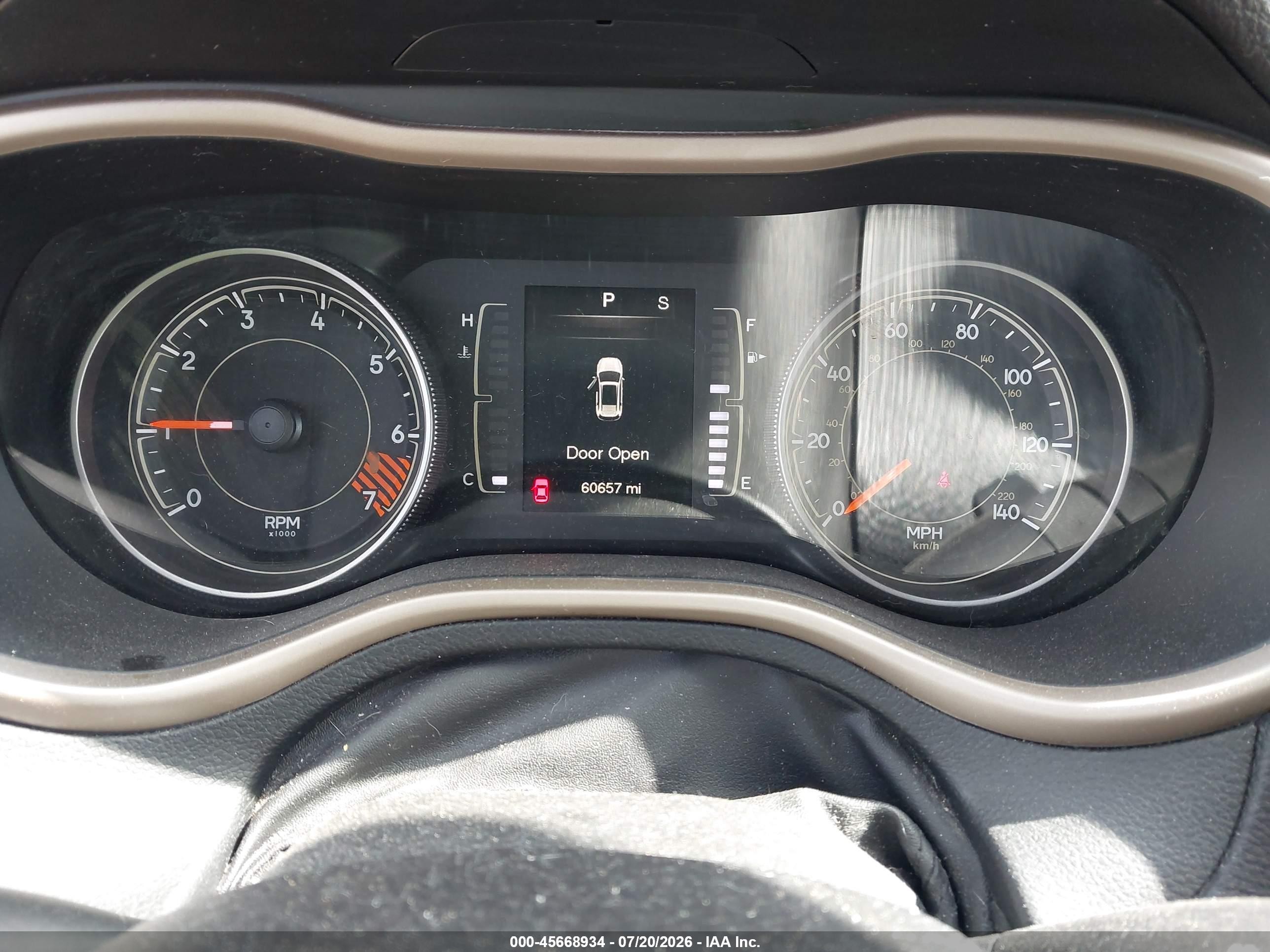 2015 Jeep Cherokee Sport Серый vin: 1C4PJLAB0FW684406