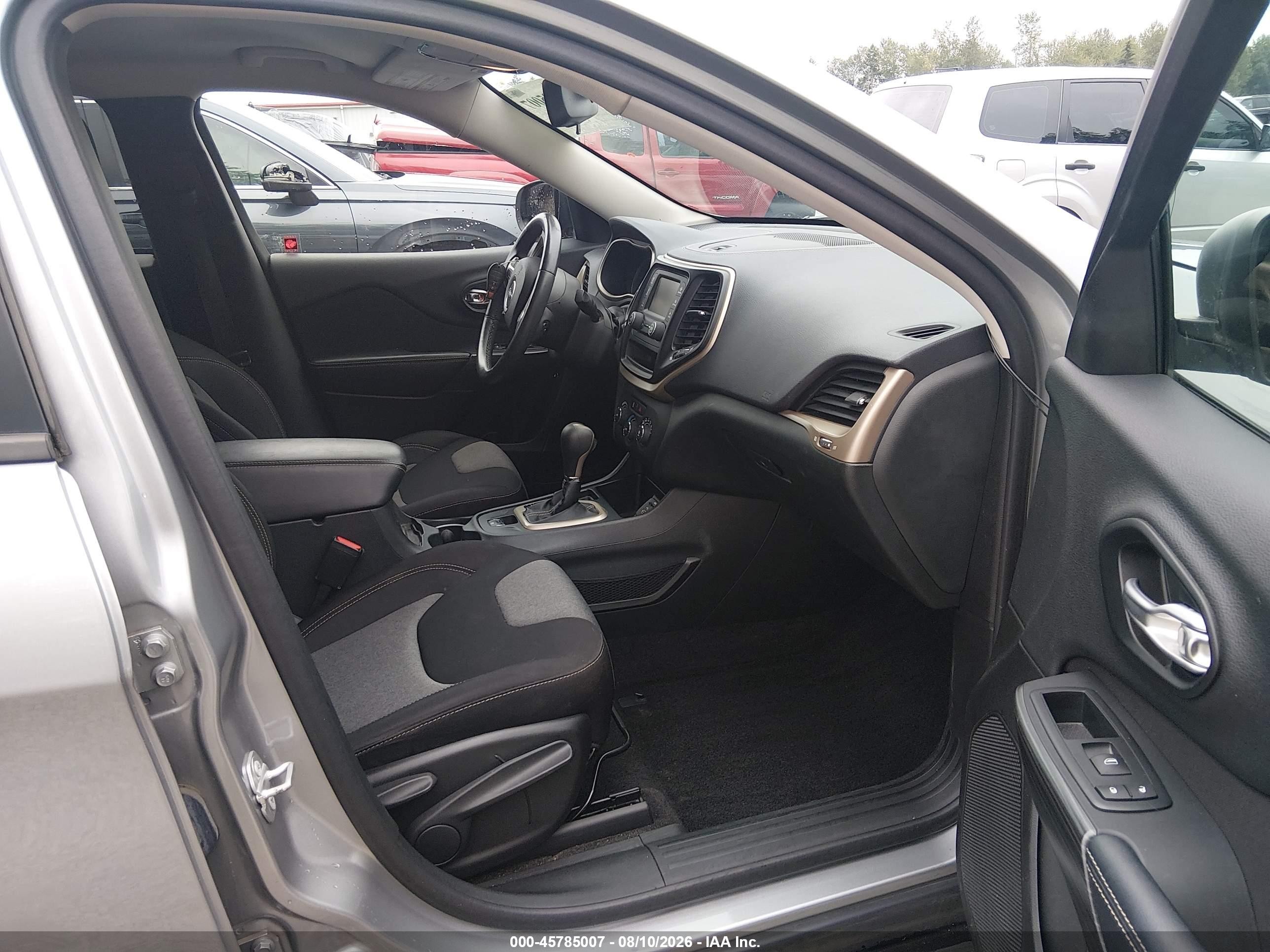 2015 Jeep Cherokee Sport Silver vin: 1C4PJLAB0FW689217