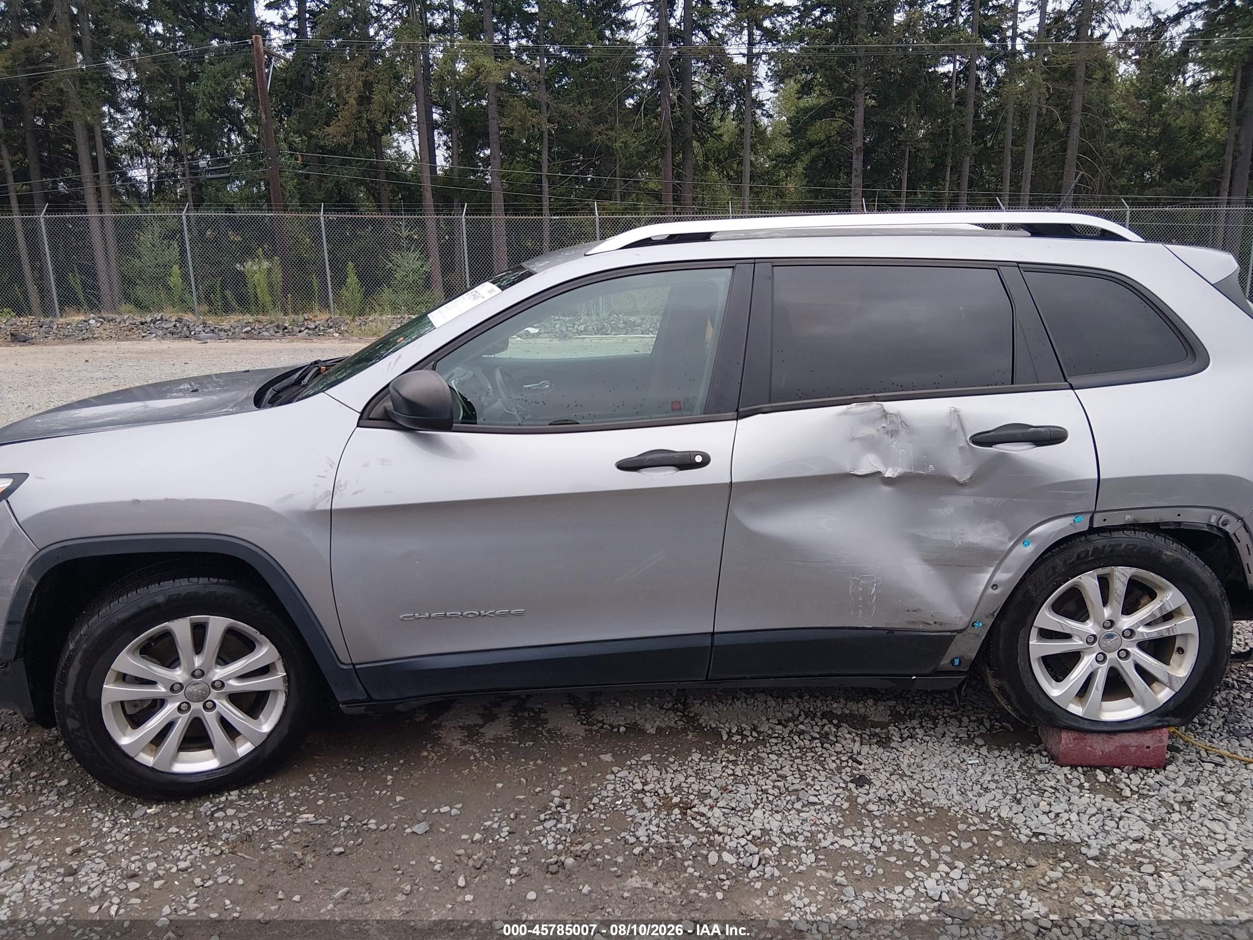 2015 Jeep Cherokee Sport Silver vin: 1C4PJLAB0FW689217