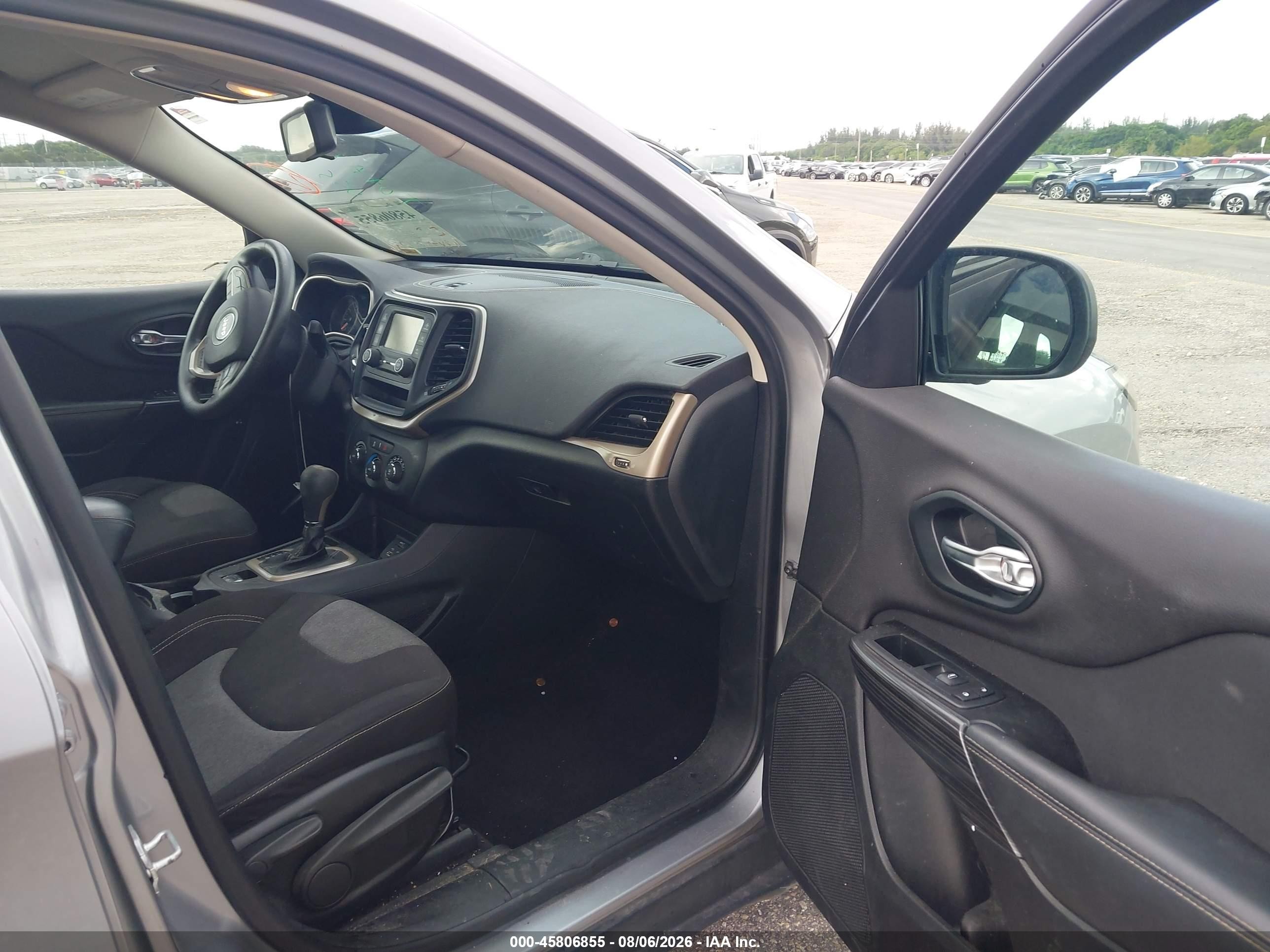 2014 Jeep Cherokee Sport Серебряный vin: 1C4PJLAB1EW123226