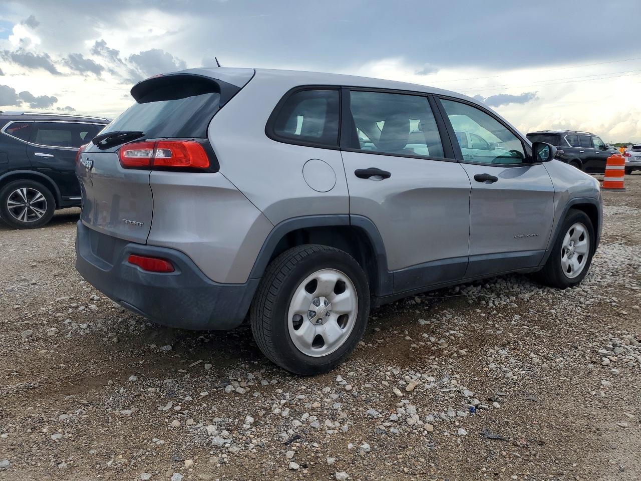 2015 Jeep Cherokee Sport Серебряный vin: 1C4PJLAB1FW579213