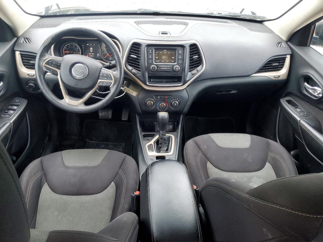 2015 Jeep Cherokee Sport Серебряный vin: 1C4PJLAB1FW579213