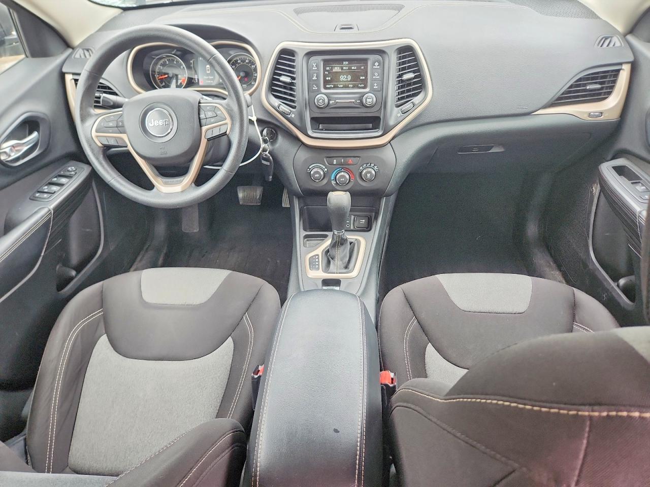 2015 Jeep Cherokee Sport Зеленый vin: 1C4PJLAB1FW637112
