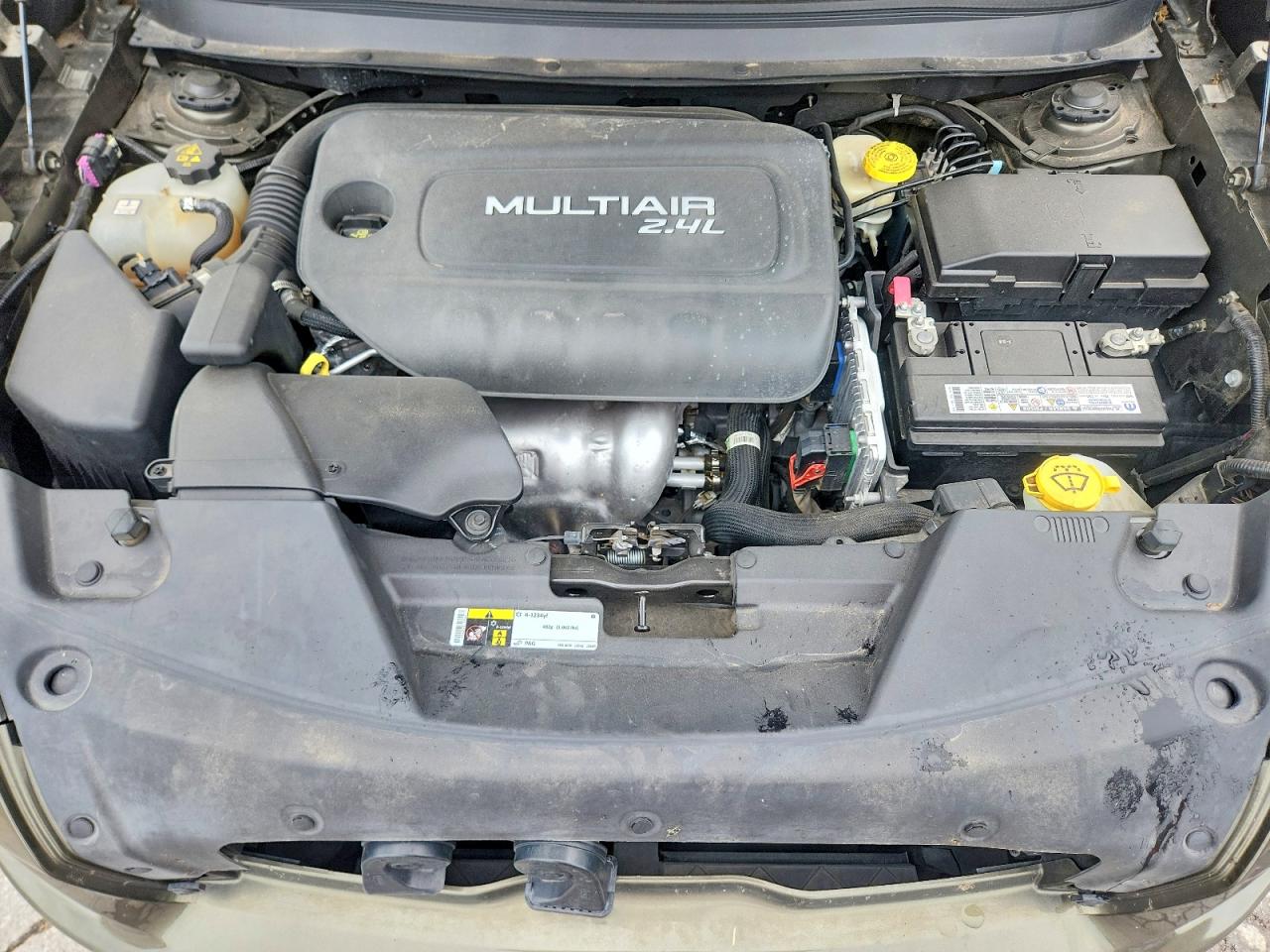 2015 Jeep Cherokee Sport Зеленый vin: 1C4PJLAB1FW637112