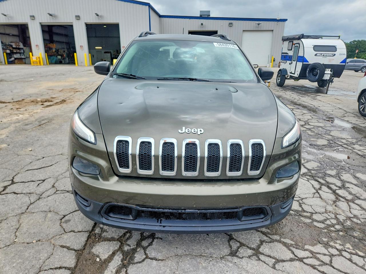 2015 Jeep Cherokee Sport Зеленый vin: 1C4PJLAB1FW637112