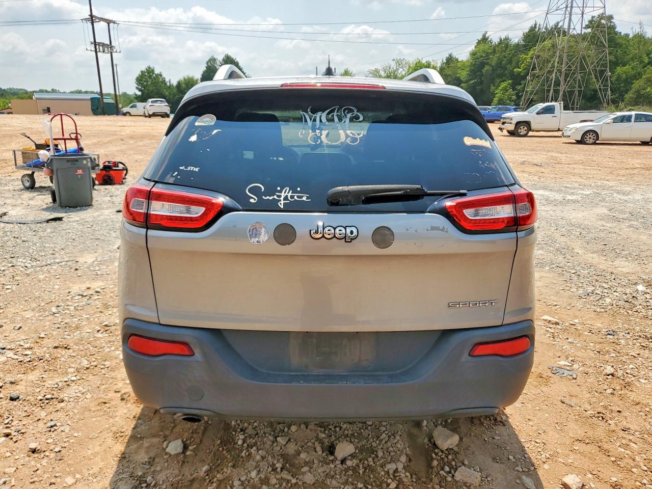2015 Jeep Cherokee Sport Silver vin: 1C4PJLAB1FW657098