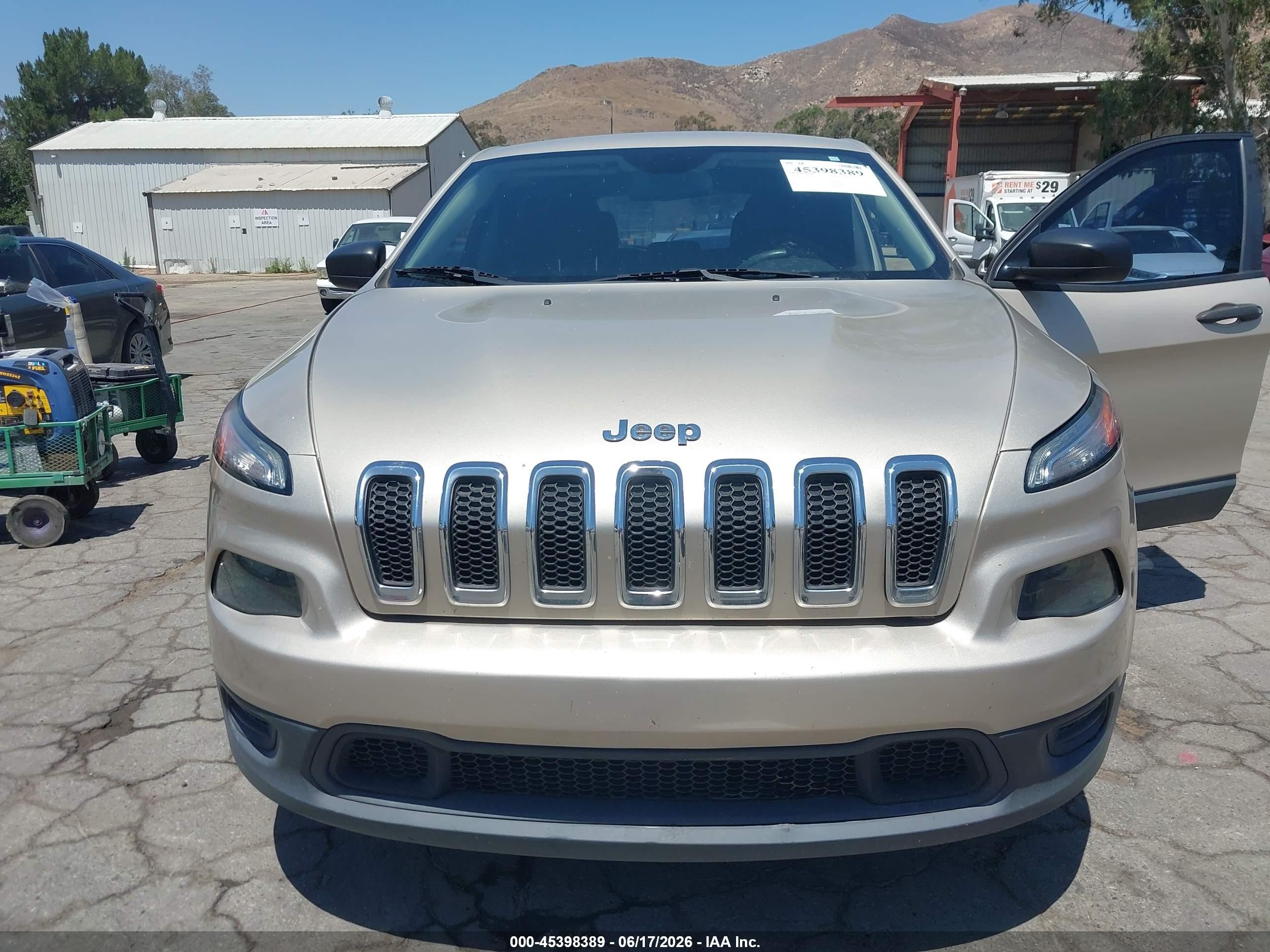 2015 Jeep Cherokee Sport Champagne vin: 1C4PJLAB1FW700628