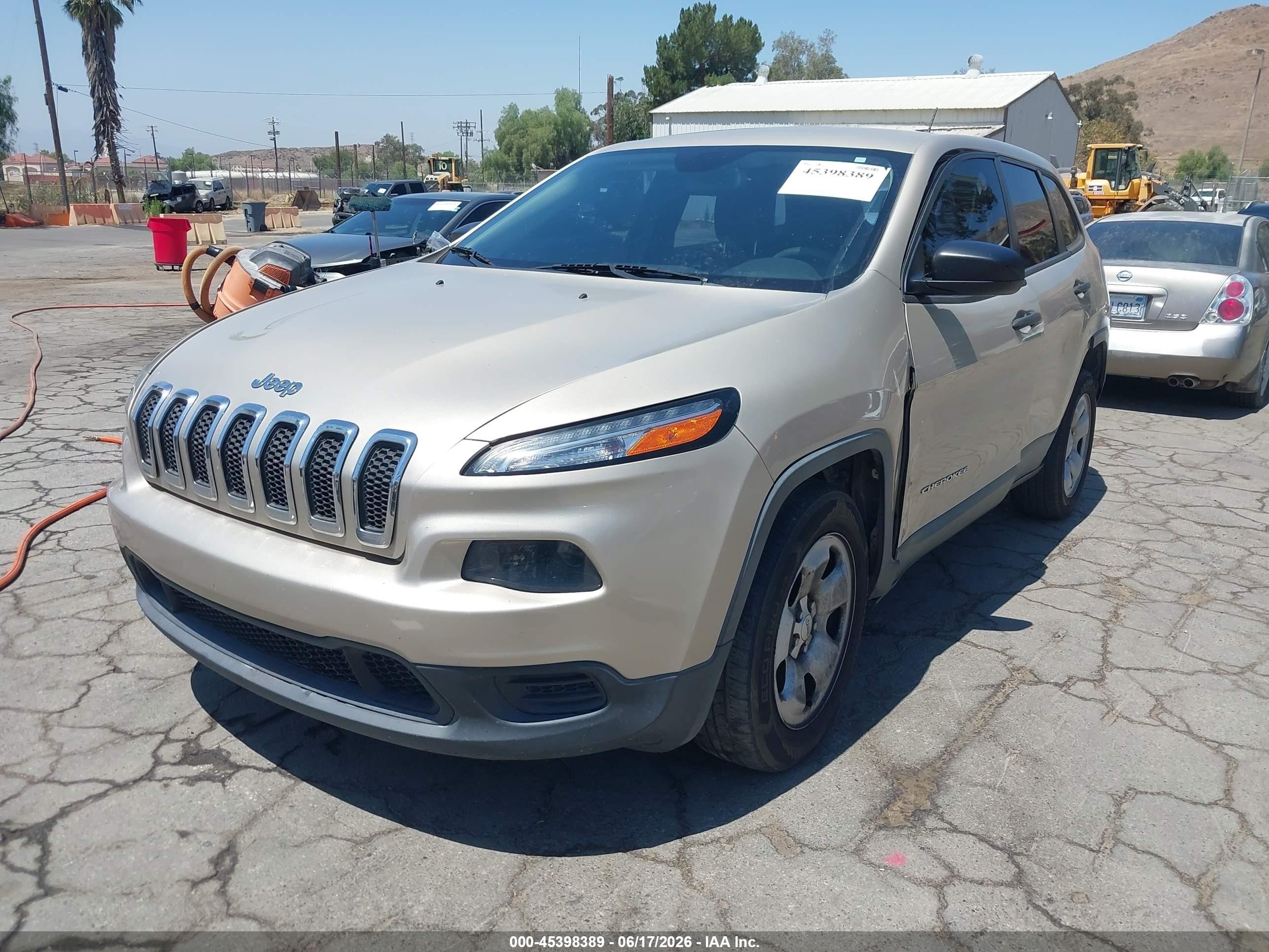 2015 Jeep Cherokee Sport Champagne vin: 1C4PJLAB1FW700628