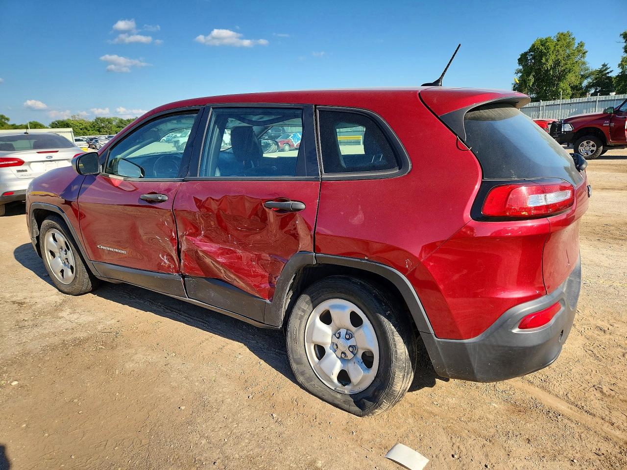2015 Jeep Cherokee Красный vin: 1C4PJLAB1FW732639