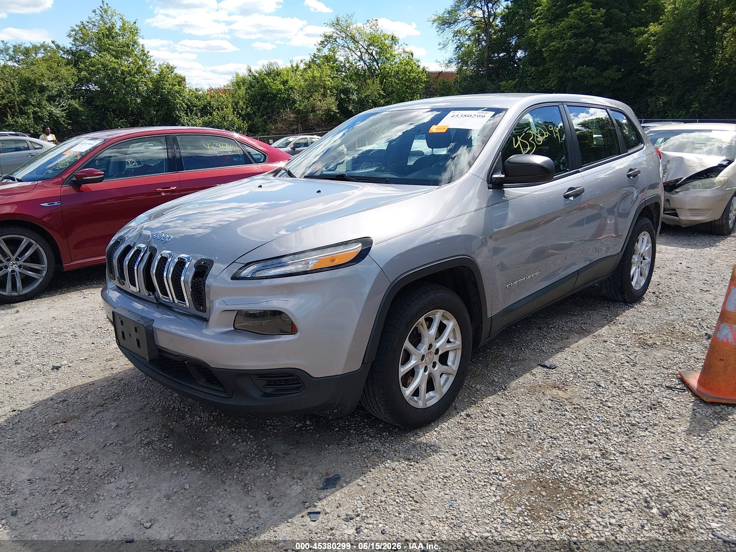 2014 Jeep Cherokee Sport Серебряный vin: 1C4PJLAB2EW157854