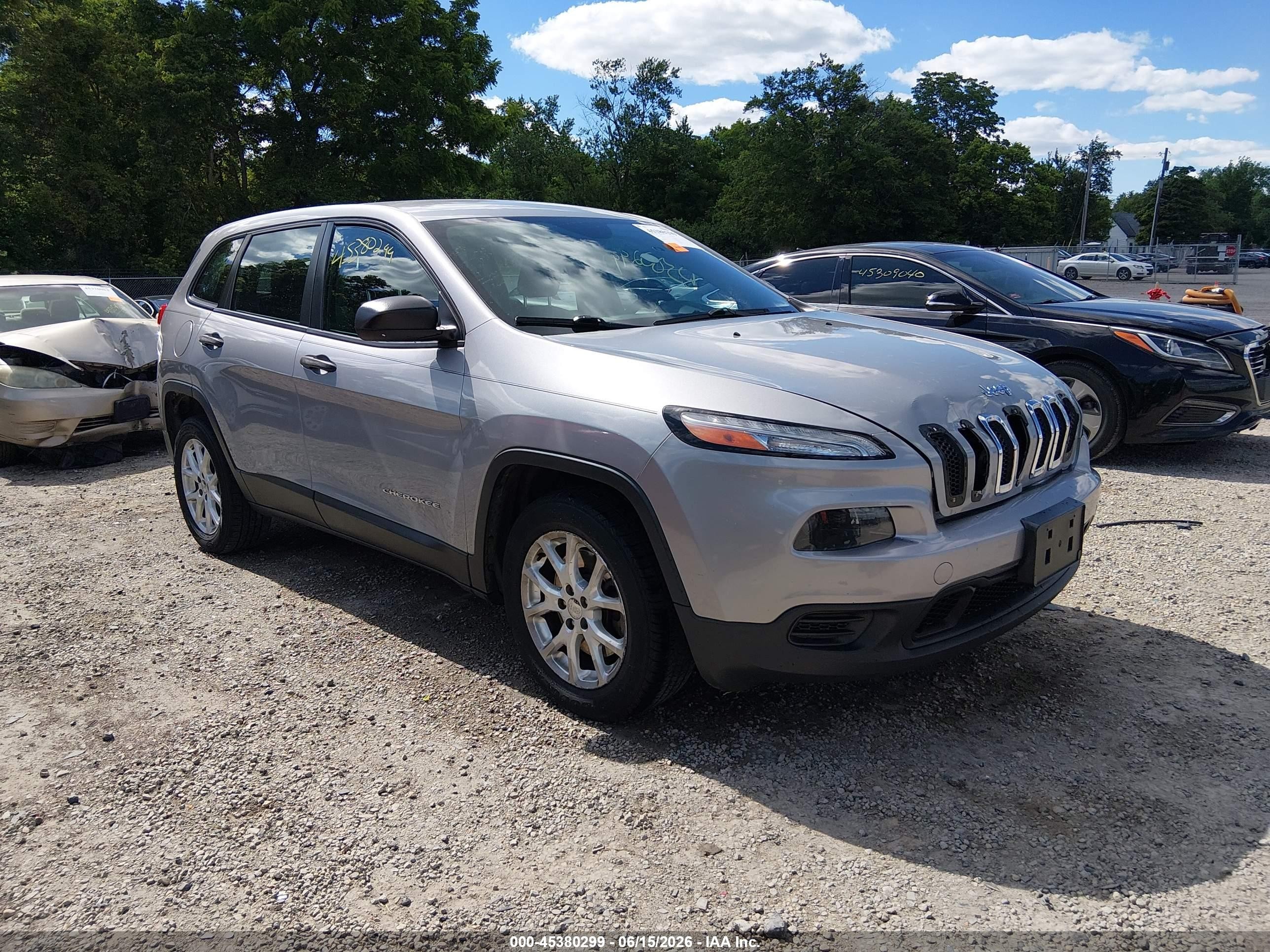2014 Jeep Cherokee Sport Серебряный vin: 1C4PJLAB2EW157854