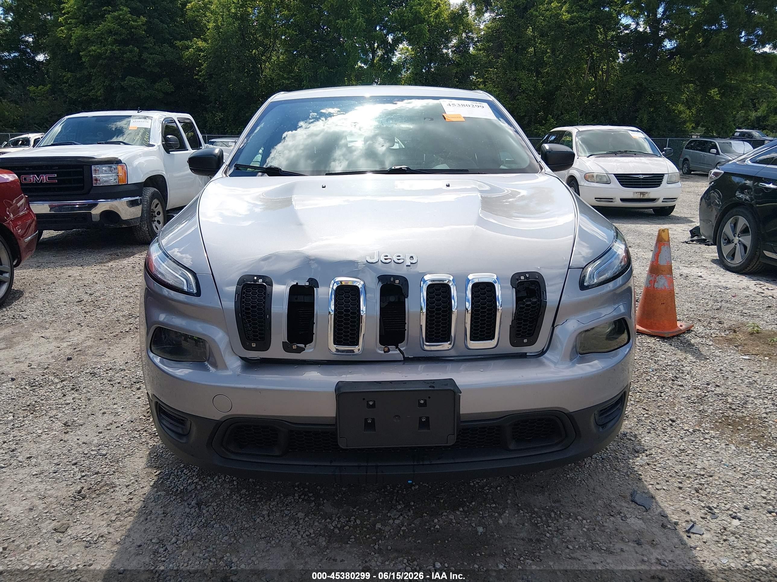 2014 Jeep Cherokee Sport Серебряный vin: 1C4PJLAB2EW157854