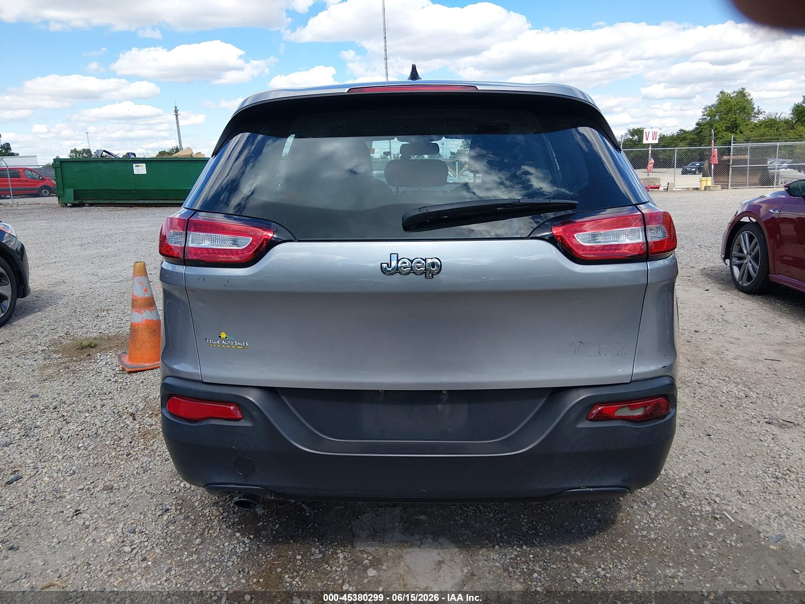 2014 Jeep Cherokee Sport Серебряный vin: 1C4PJLAB2EW157854