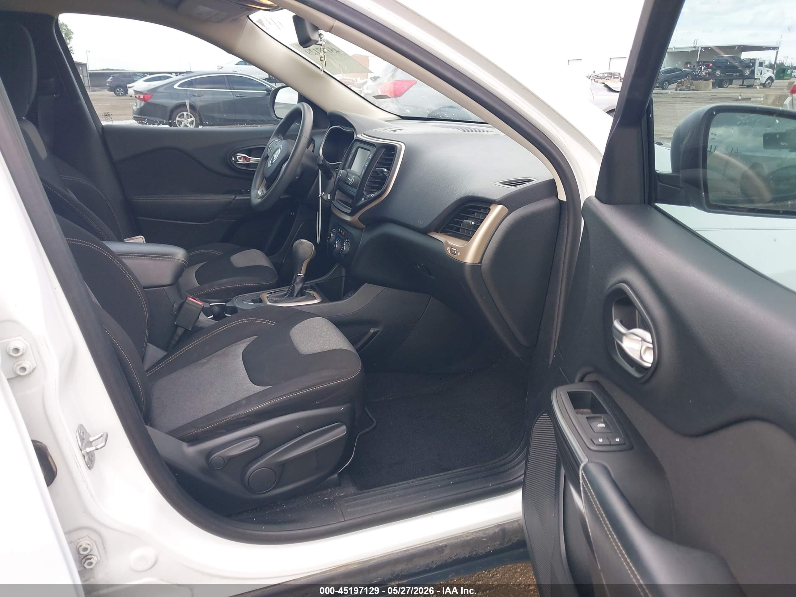 2014 Jeep Cherokee Sport White vin: 1C4PJLAB2EW194144