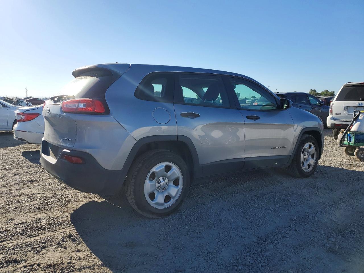 2015 Jeep Cherokee Sport Silver vin: 1C4PJLAB2FW532840