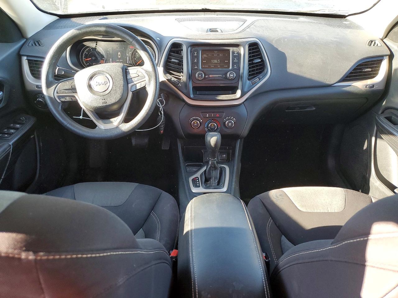 2015 Jeep Cherokee Sport Silver vin: 1C4PJLAB2FW532840