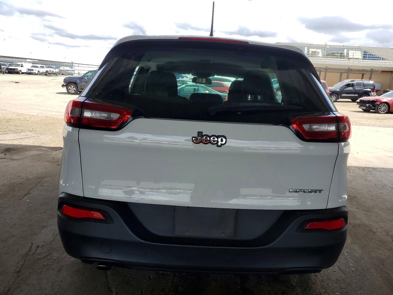 2015 Jeep Cherokee Sport White vin: 1C4PJLAB2FW554224