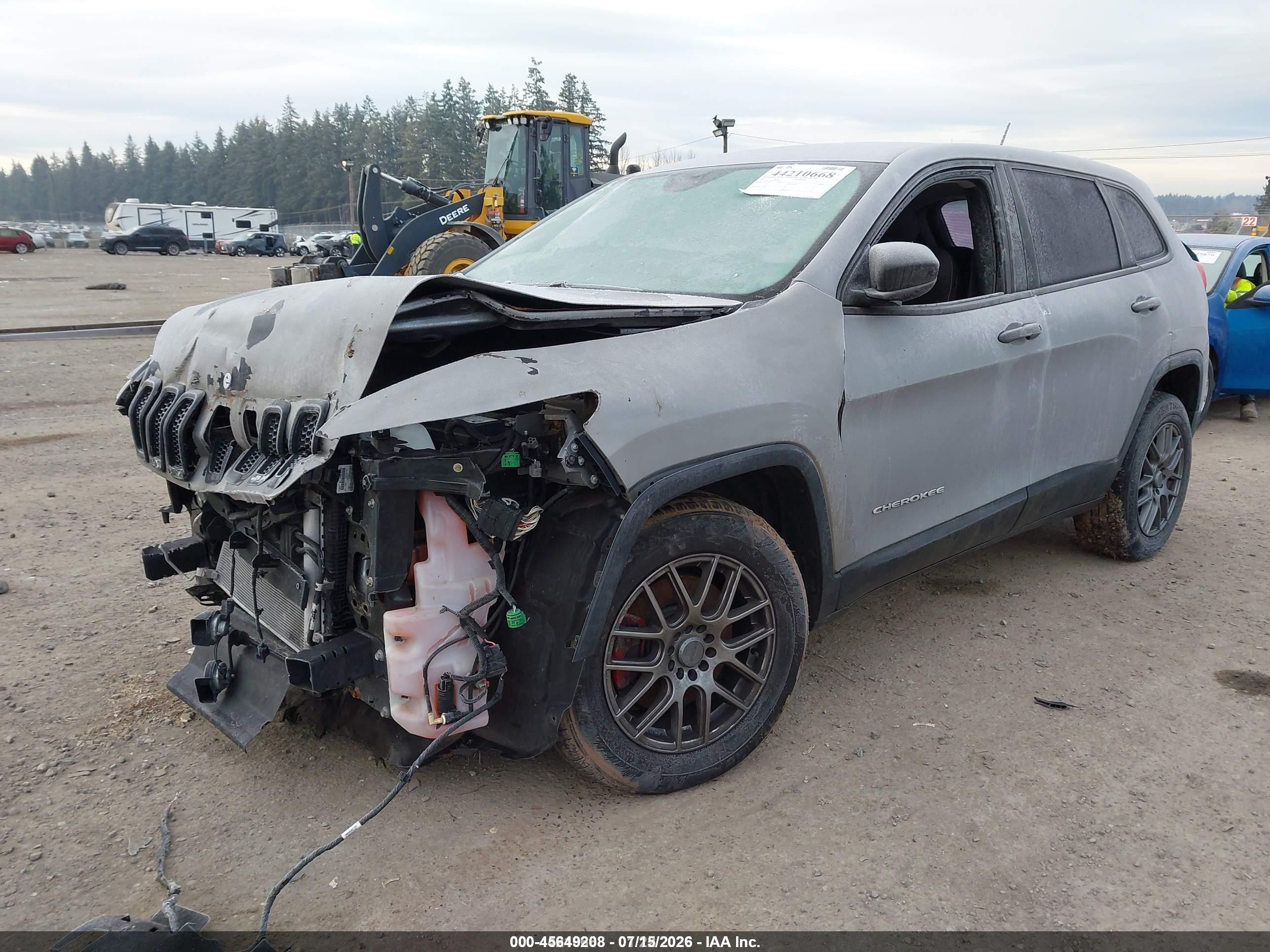 2015 Jeep Cherokee Sport Silver vin: 1C4PJLAB2FW637068
