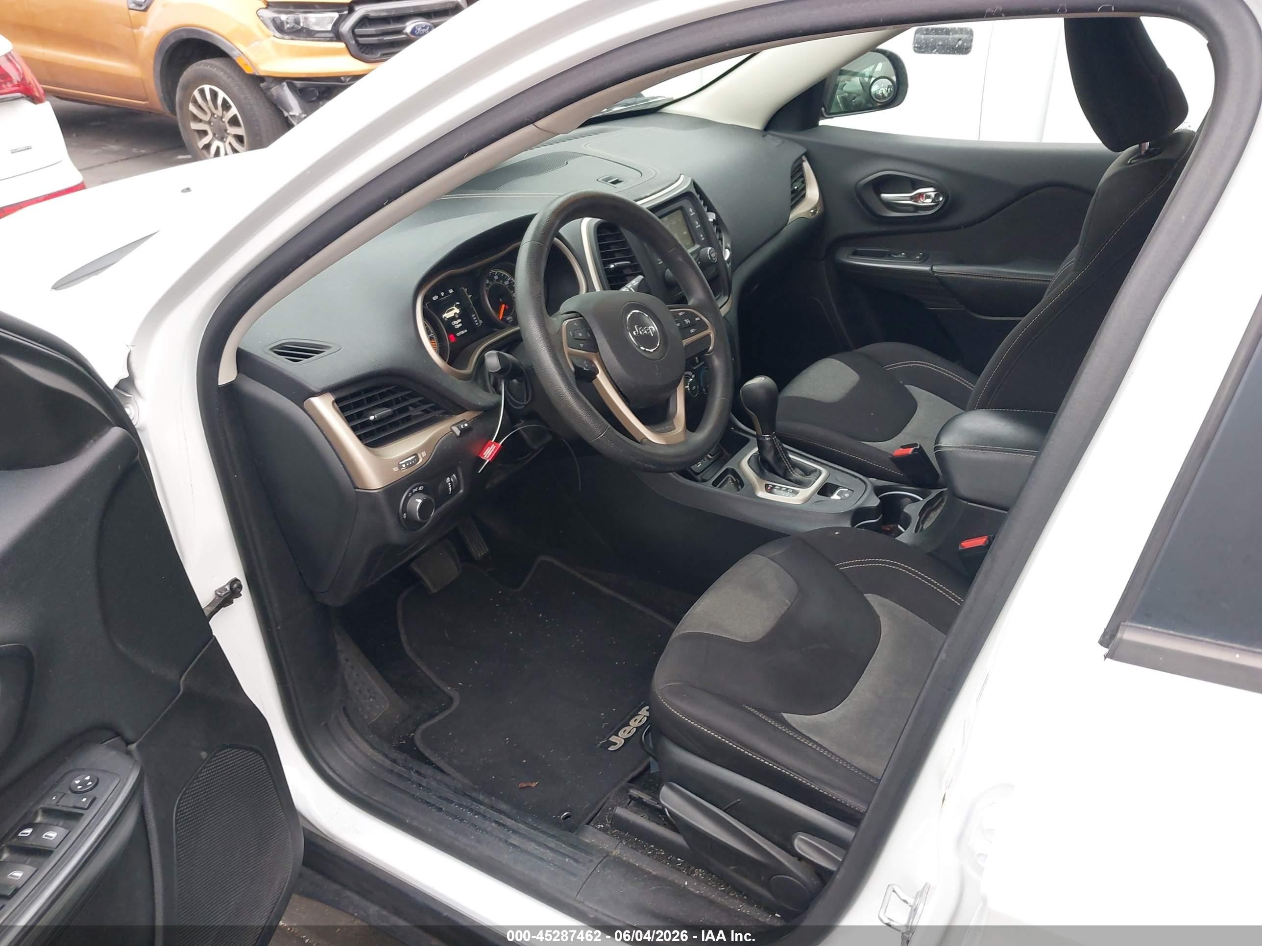 2015 Jeep Cherokee Sport White vin: 1C4PJLAB2FW678347