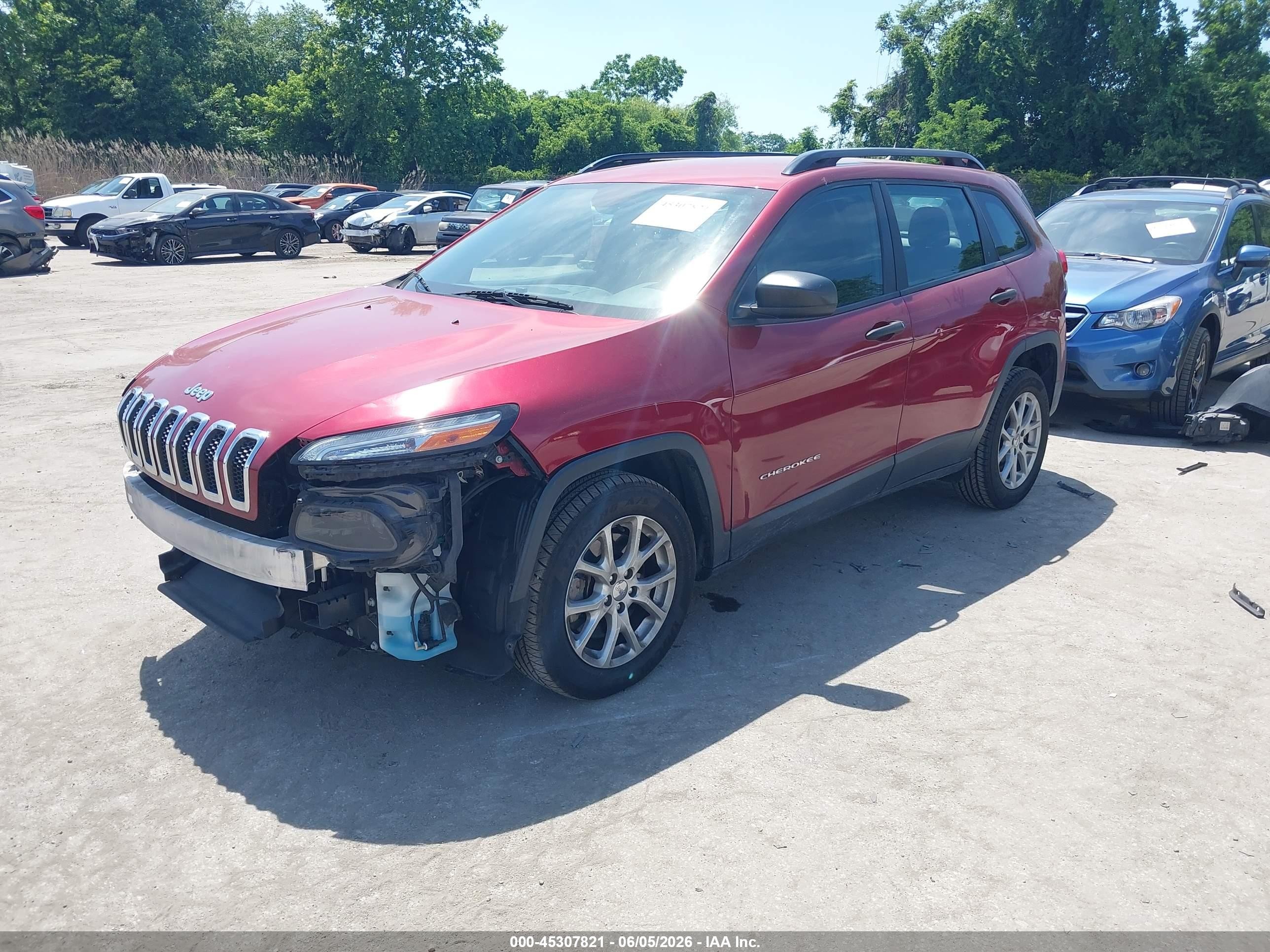2015 Jeep Cherokee Sport Red vin: 1C4PJLAB2FW700671