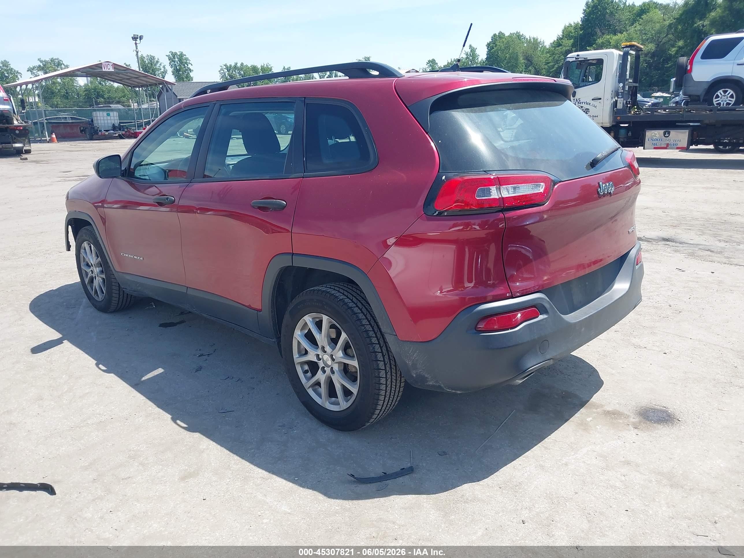 2015 Jeep Cherokee Sport Red vin: 1C4PJLAB2FW700671