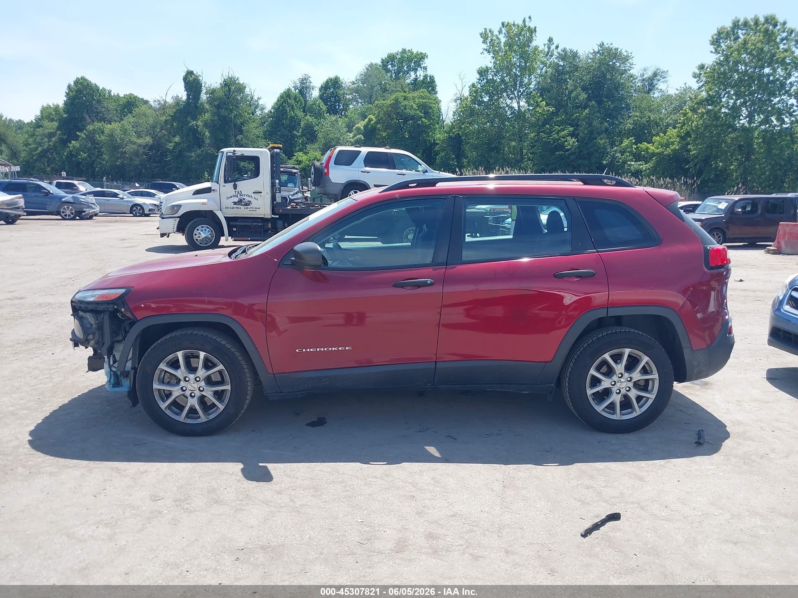 2015 Jeep Cherokee Sport Red vin: 1C4PJLAB2FW700671