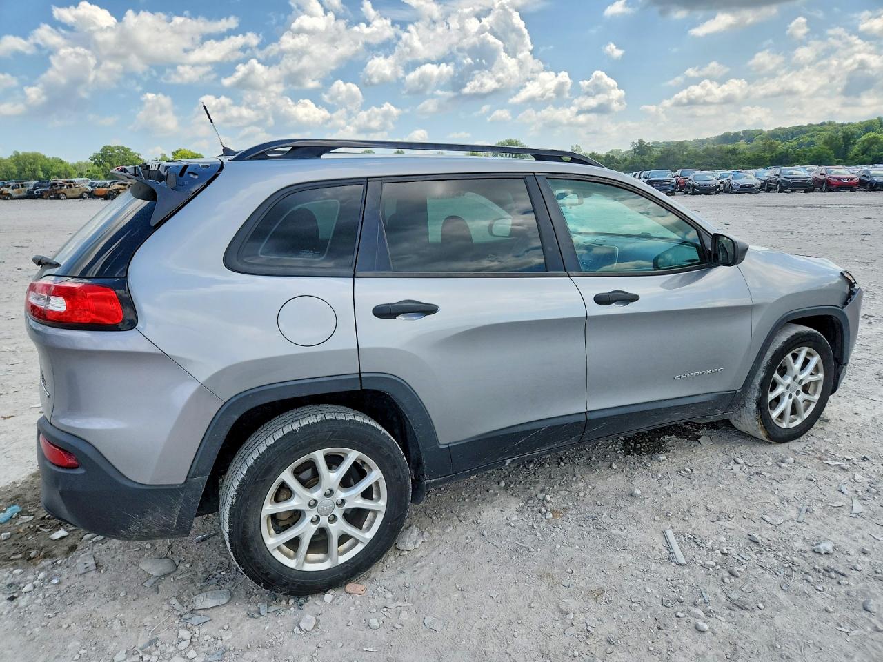 2015 Jeep Cherokee Sport Silver vin: 1C4PJLAB2FW760174