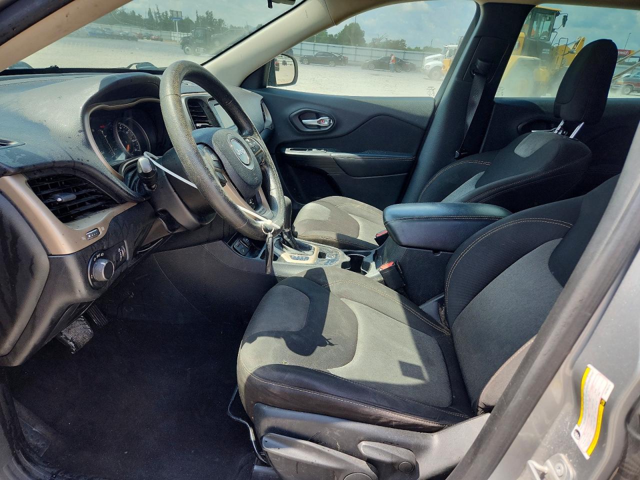 2015 Jeep Cherokee Sport Silver vin: 1C4PJLAB2FW760174