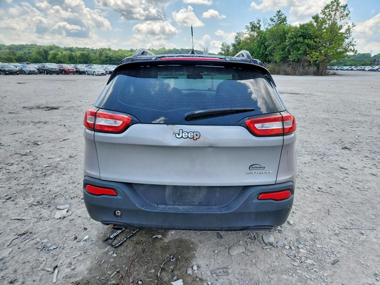 2015 Jeep Cherokee Sport Silver vin: 1C4PJLAB2FW760174
