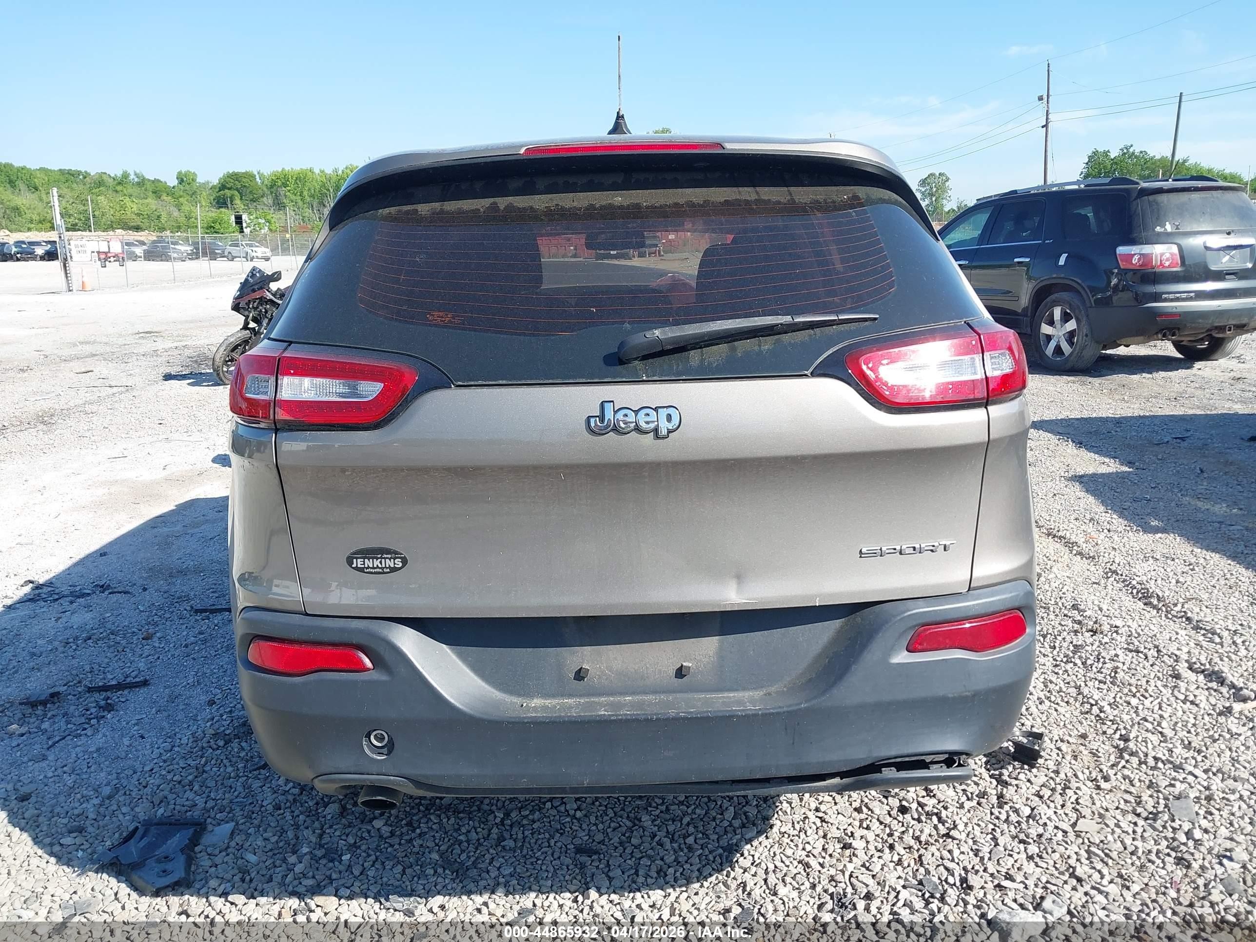 2017 Jeep Cherokee Sport Fwd Gold vin: 1C4PJLAB2HW585332