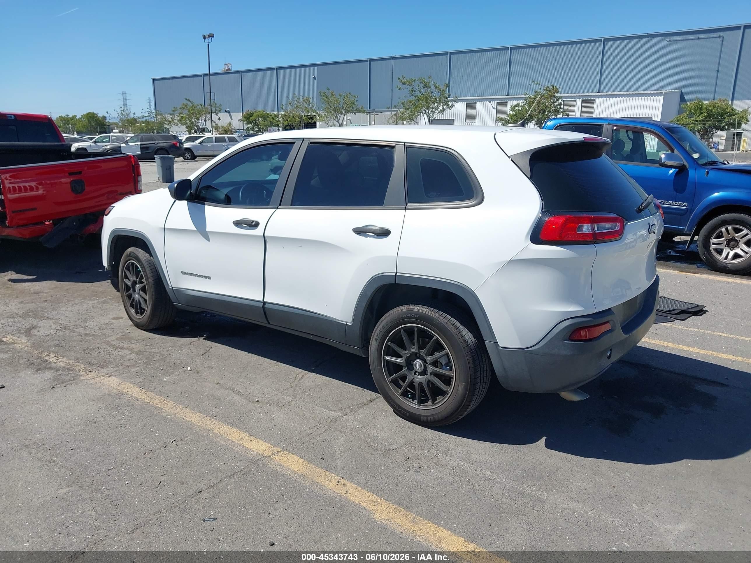 2014 Jeep Cherokee Sport Белый vin: 1C4PJLAB3EW163548