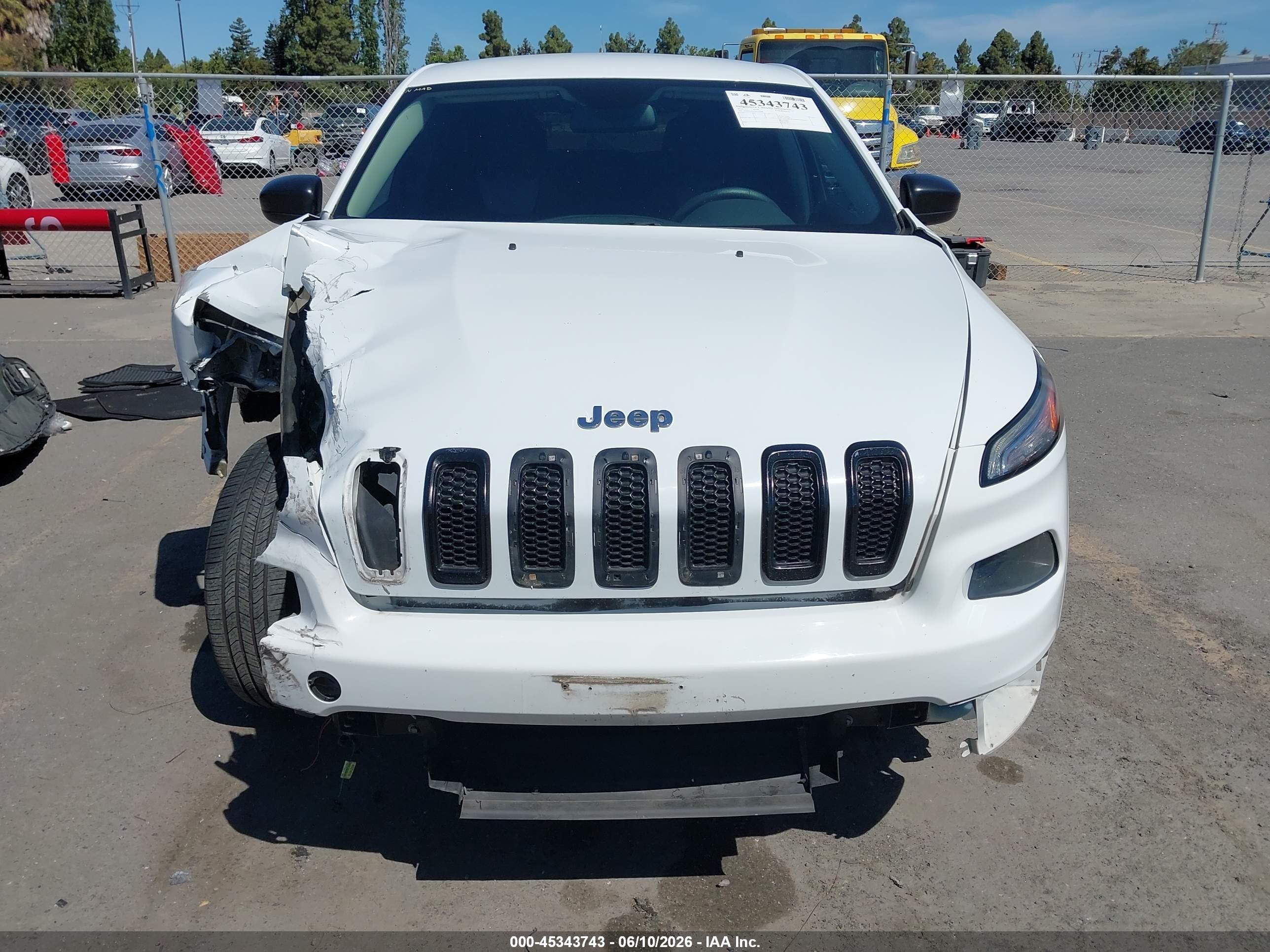 2014 Jeep Cherokee Sport Белый vin: 1C4PJLAB3EW163548