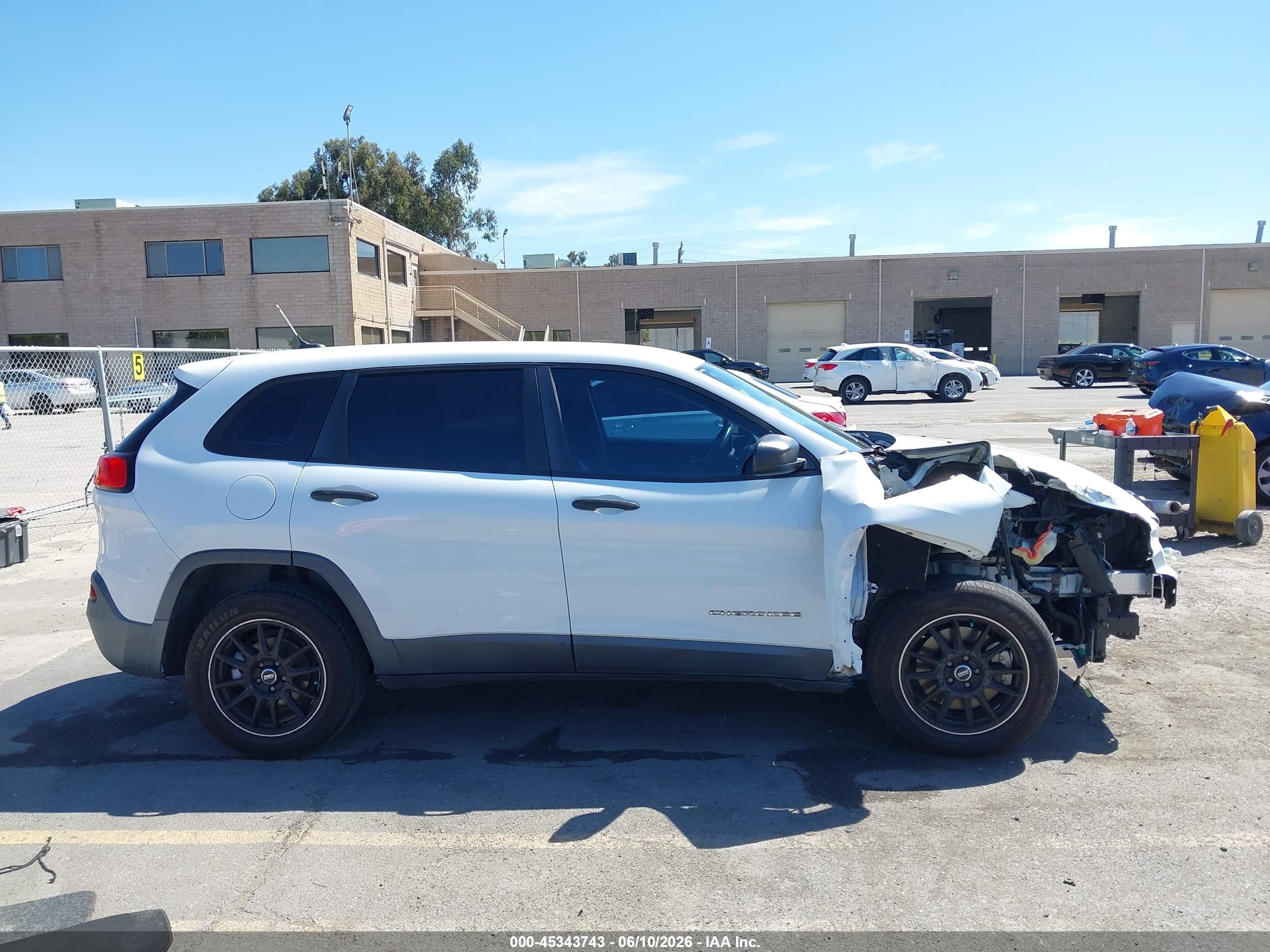 2014 Jeep Cherokee Sport Белый vin: 1C4PJLAB3EW163548