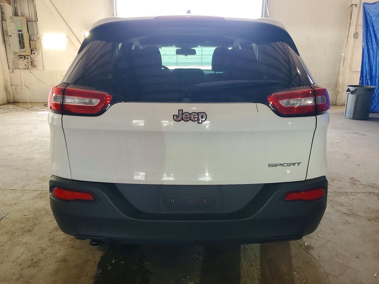 2015 Jeep Cherokee Sport White vin: 1C4PJLAB3FW507901