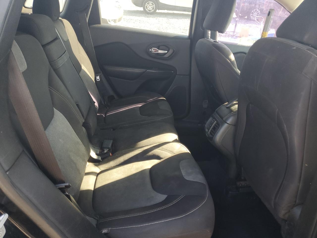 2015 Jeep Cherokee Sport Black vin: 1C4PJLAB3FW620411