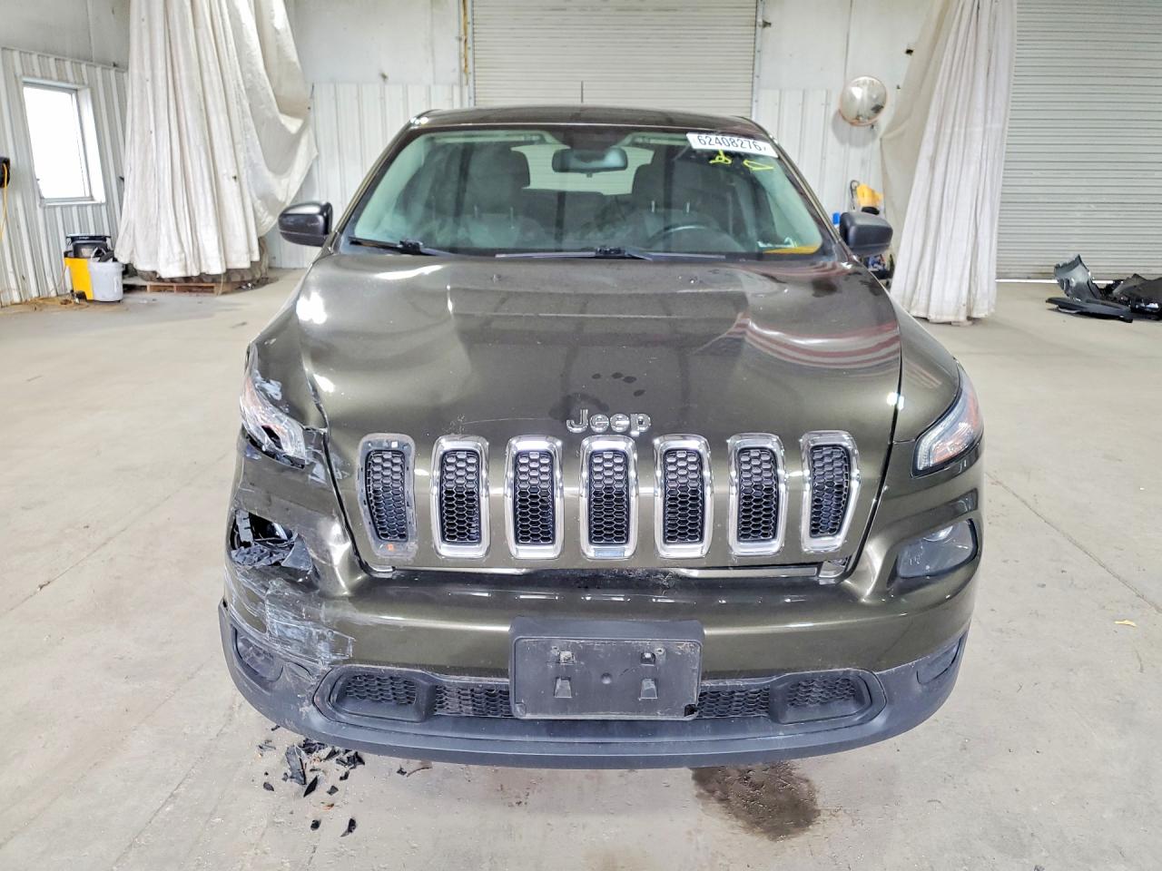 2015 Jeep Cherokee Sport Green vin: 1C4PJLAB3FW637600