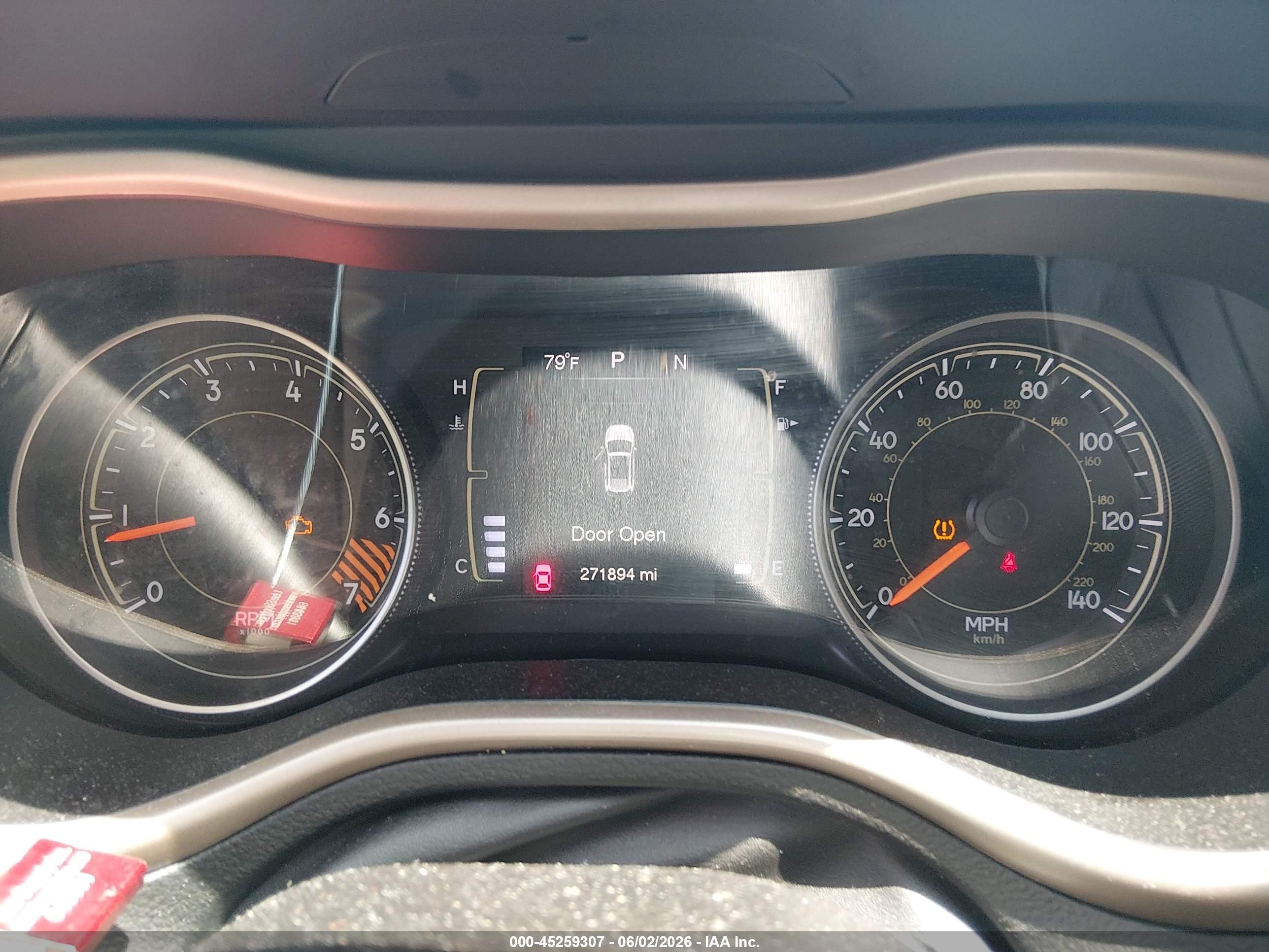 2015 Jeep Cherokee Sport Gray vin: 1C4PJLAB3FW761768